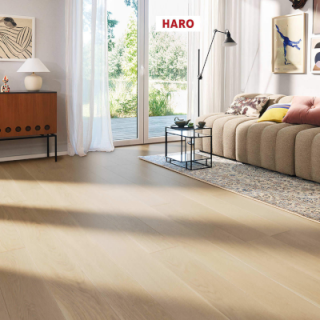 547567 Haro Parquet - Planche large à l'ancienne série 4000 - Chêne blanc clair Markant 4V brossé verni Naturadur